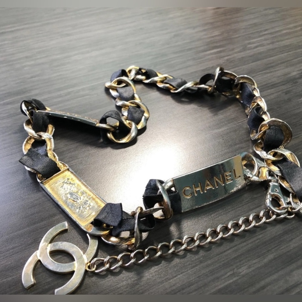AUTH CHANEL Vintage 1980’s Chain Belt/necklace - Picture 2 of 6